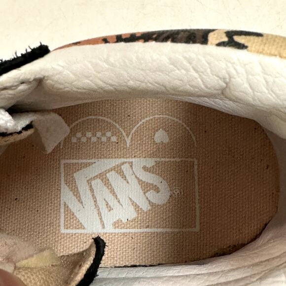 NWOT RARE VANS x CoppaFeel! Breast Cancer Awareness Sk8-Hi Sneaker Suede W 7 - Picture 9 of 11